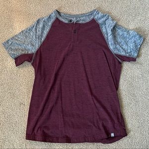 American Eagle Two Button Short Sleeve Shirt